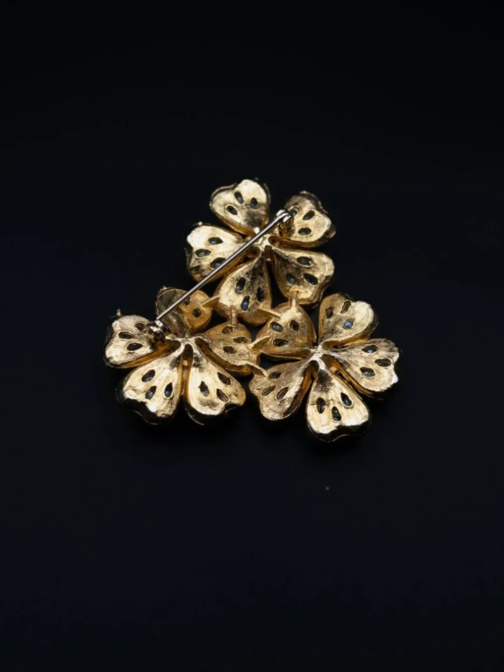 Vintage Blue Seed Bead 3 Flowers Brooch Gold Tone Floral Pin Forget Me